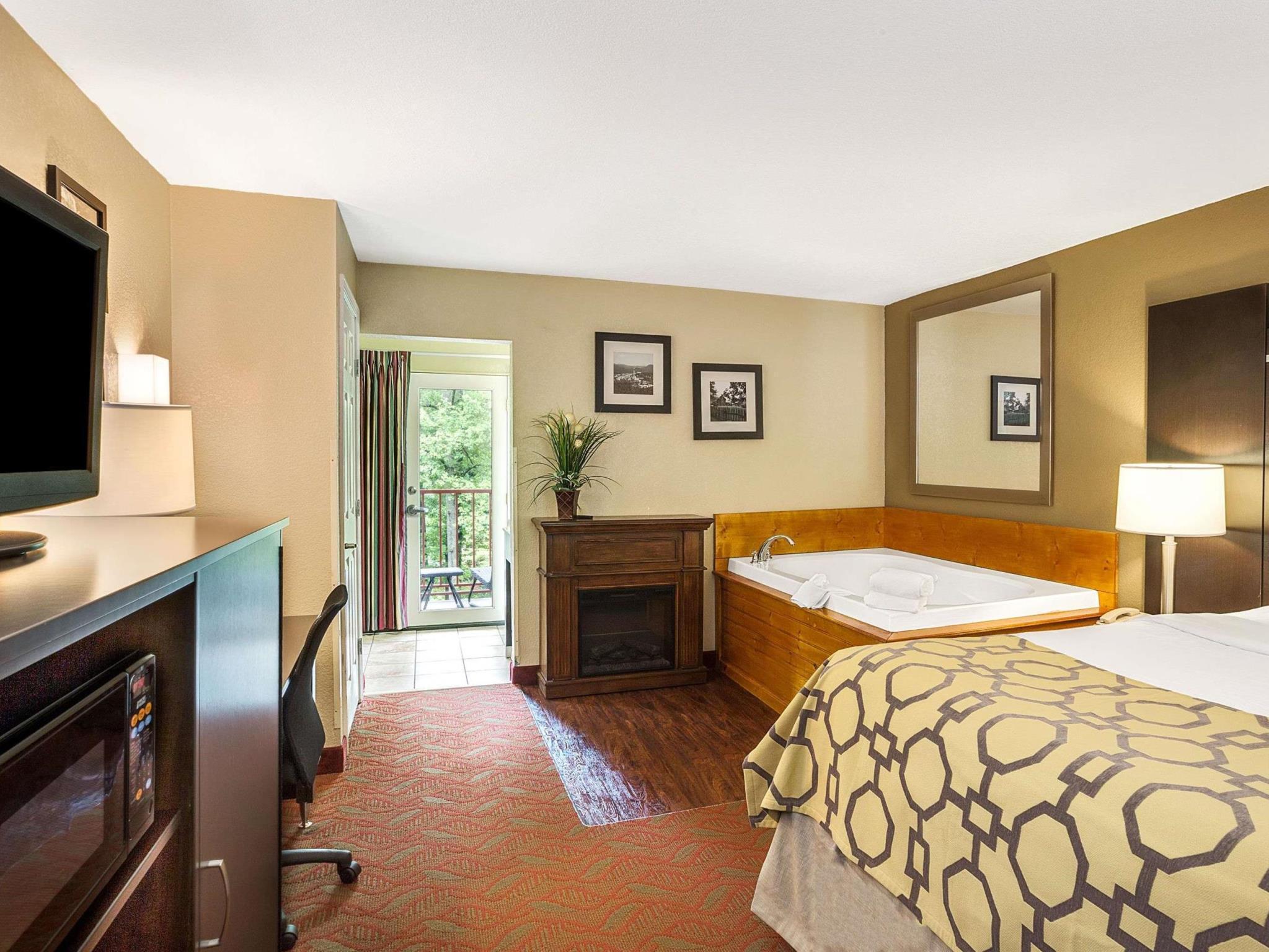 Baymont By Wyndham Gatlinburg On The River Extérieur photo