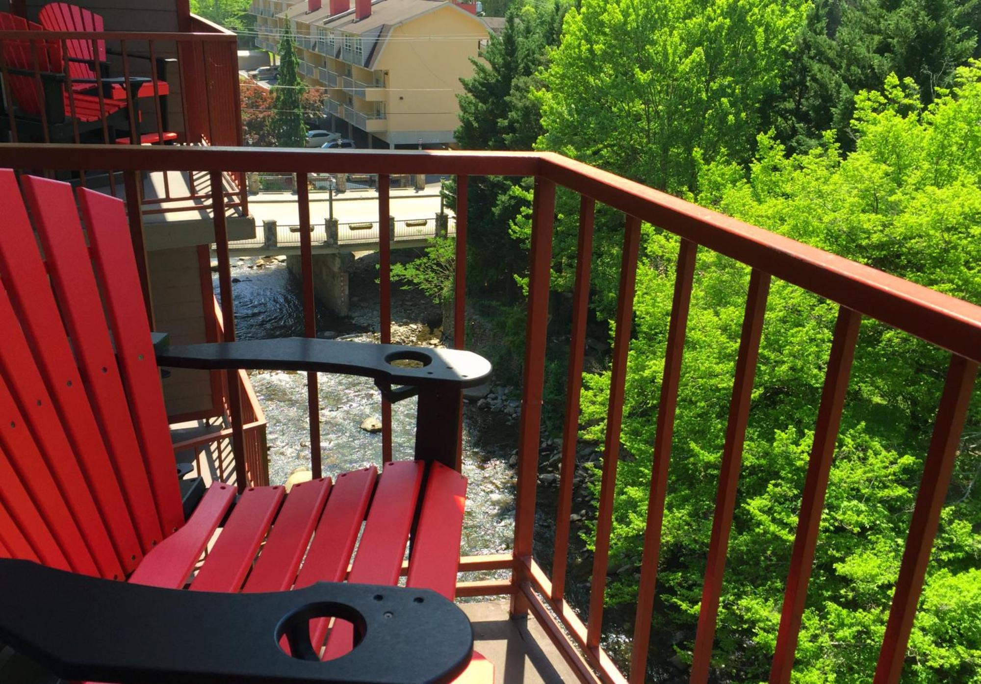 Baymont By Wyndham Gatlinburg On The River Extérieur photo