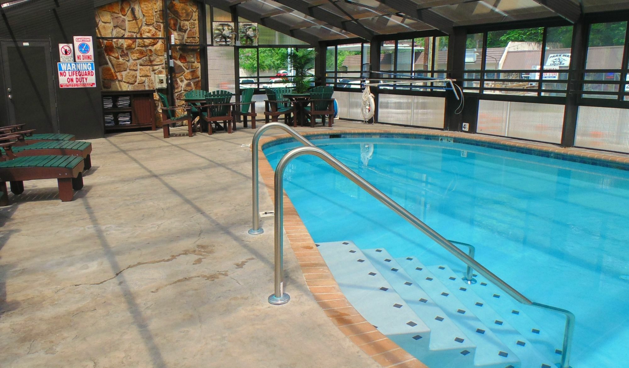 Baymont By Wyndham Gatlinburg On The River Extérieur photo