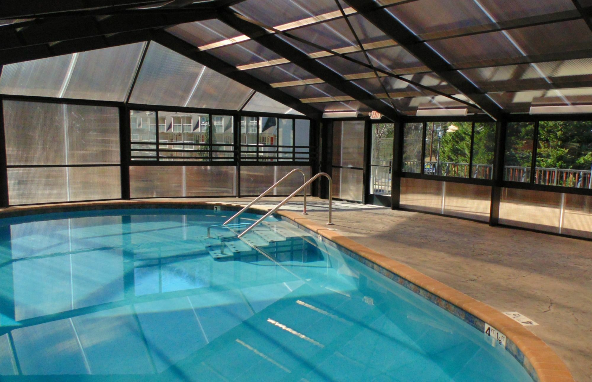 Baymont By Wyndham Gatlinburg On The River Extérieur photo