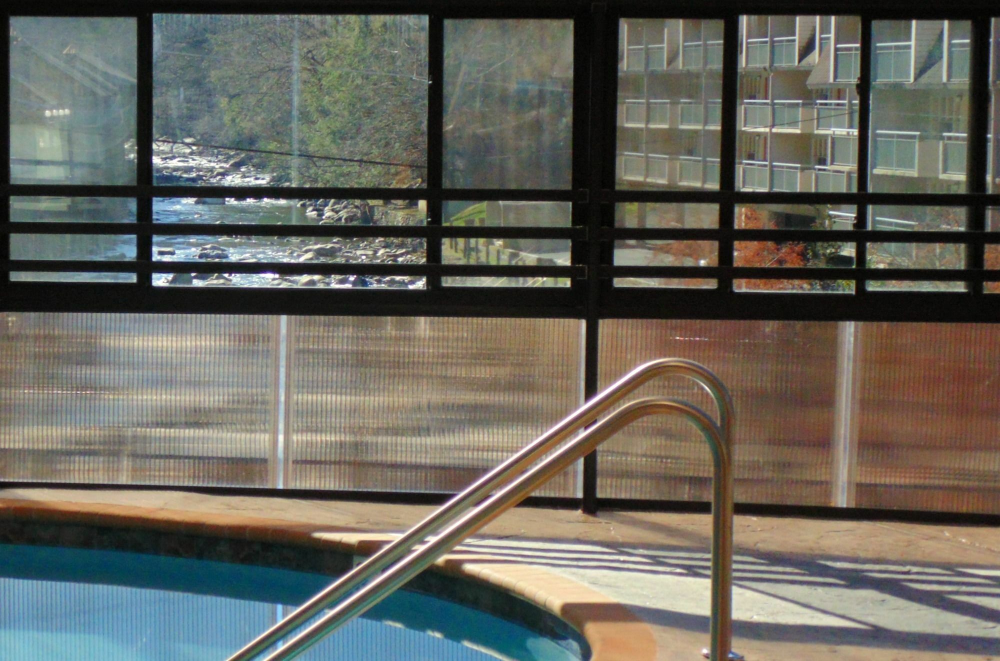 Baymont By Wyndham Gatlinburg On The River Extérieur photo