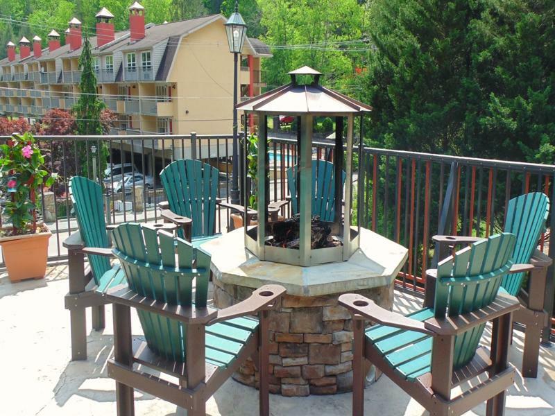 Baymont By Wyndham Gatlinburg On The River Extérieur photo